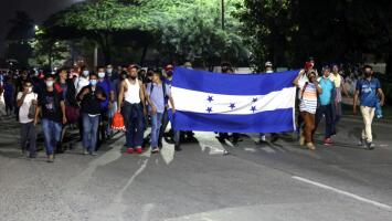 Una nueva caravana migrante sale de Honduras hacia EEUU a pesar de que Guatemala detendrá su paso